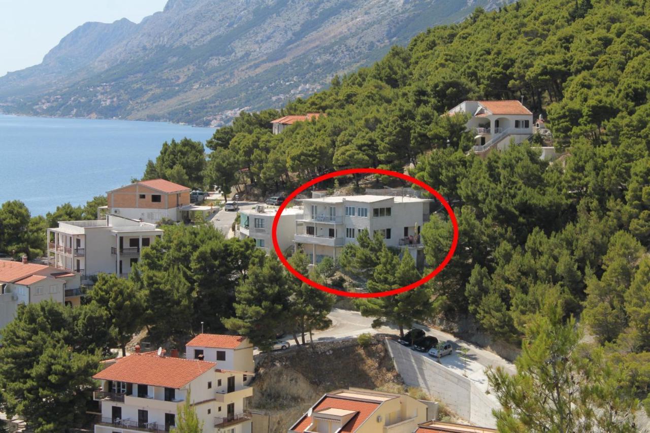 Apartments And Rooms With Parking Space Brela, Makarska - 6895 Esterno foto