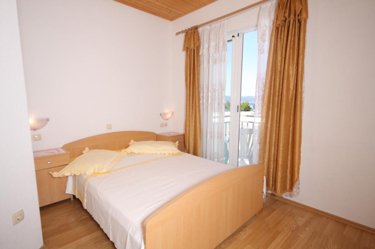 Apartments And Rooms With Parking Space Brela, Makarska - 6895 Esterno foto