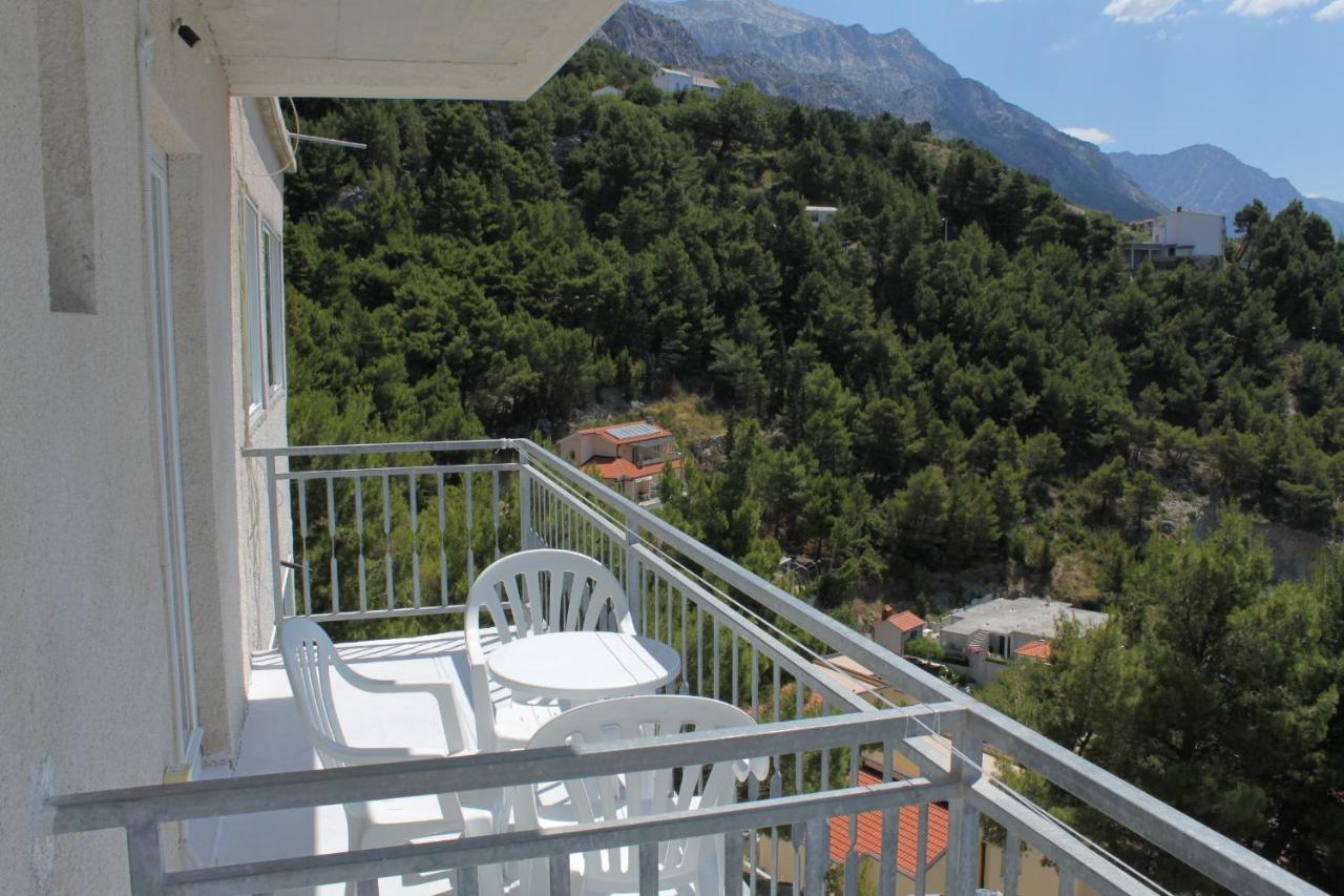 Apartments And Rooms With Parking Space Brela, Makarska - 6895 Esterno foto